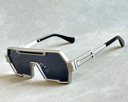 Timeless Retro Sunglasses